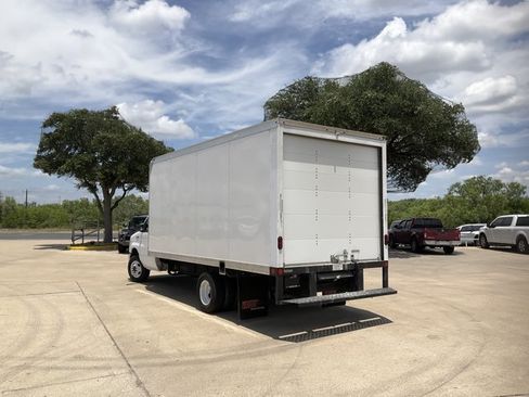 Used 2026 Ford E-450 and Econoline 450 Super Duty w/ Power Equipment Group RWD image 4