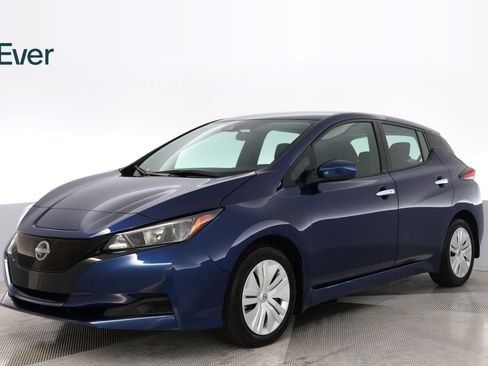 Used 2025 Nissan Leaf S FWD image 2