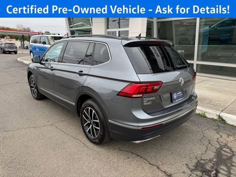 Certified 2021 Volkswagen Tiguan SE w/ Panoramic Sunroof Package AWD/4WD image 5