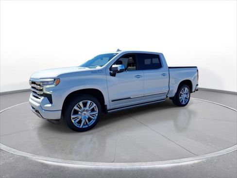 Used 2022 Chevrolet Silverado 1500 High Country w/ High Country Premium Package image 4