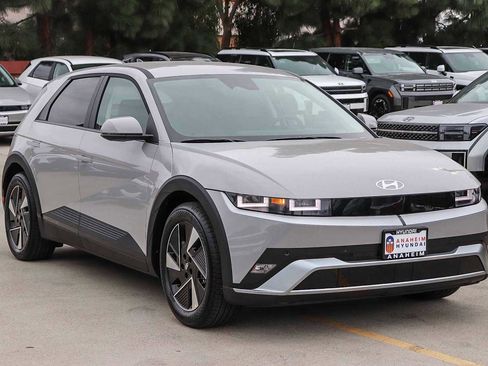 New 2026 Hyundai Ioniq 5 SEL image 3