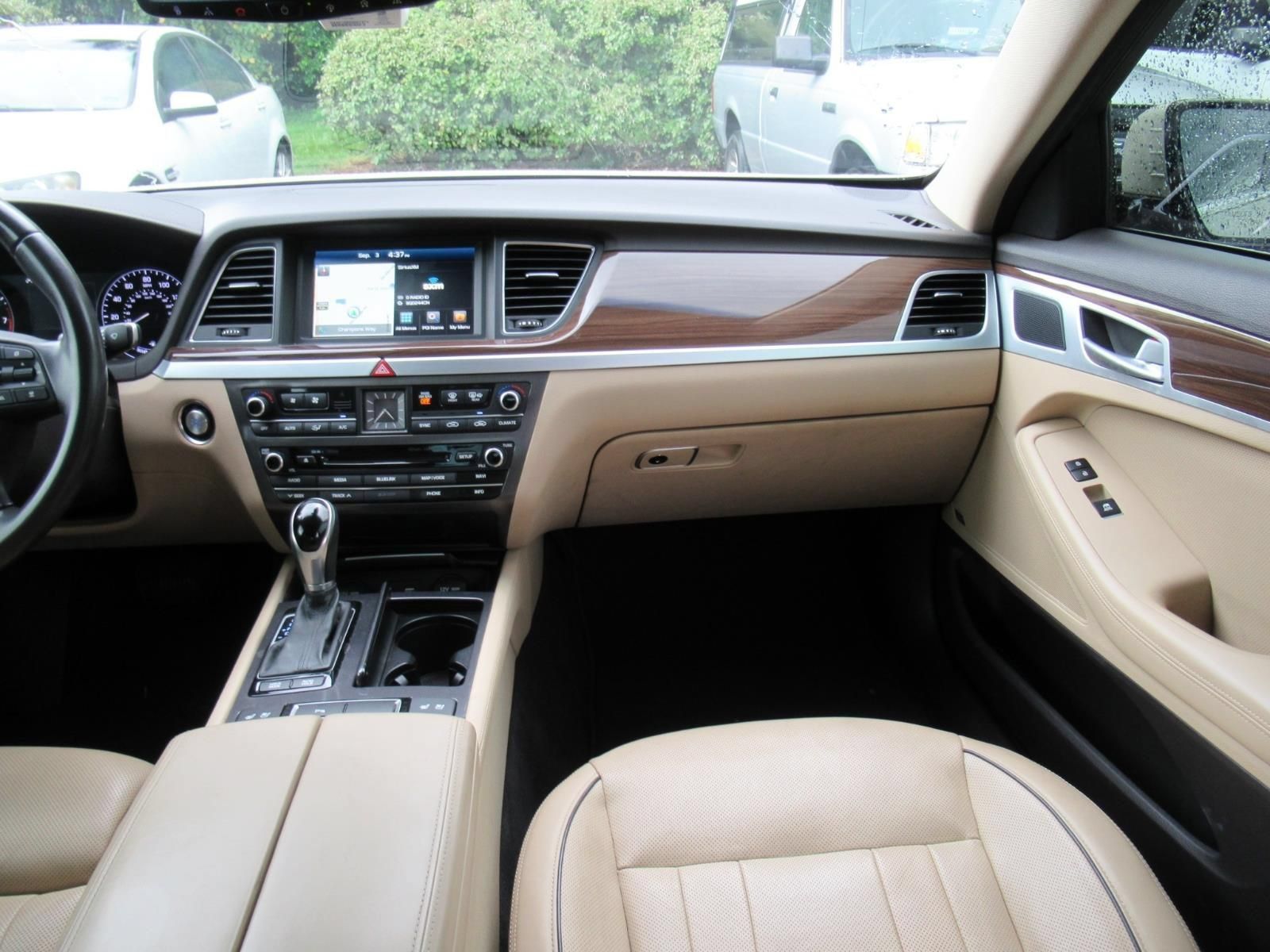 Used 2015 Hyundai Genesis 3.8 w/ Option Group 03 RWD image 12