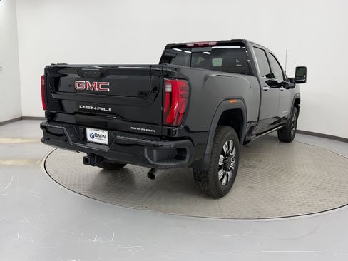 Used 2026 GMC Sierra 2500 Denali w/ Denali Reserve Package AWD/4WD image 9