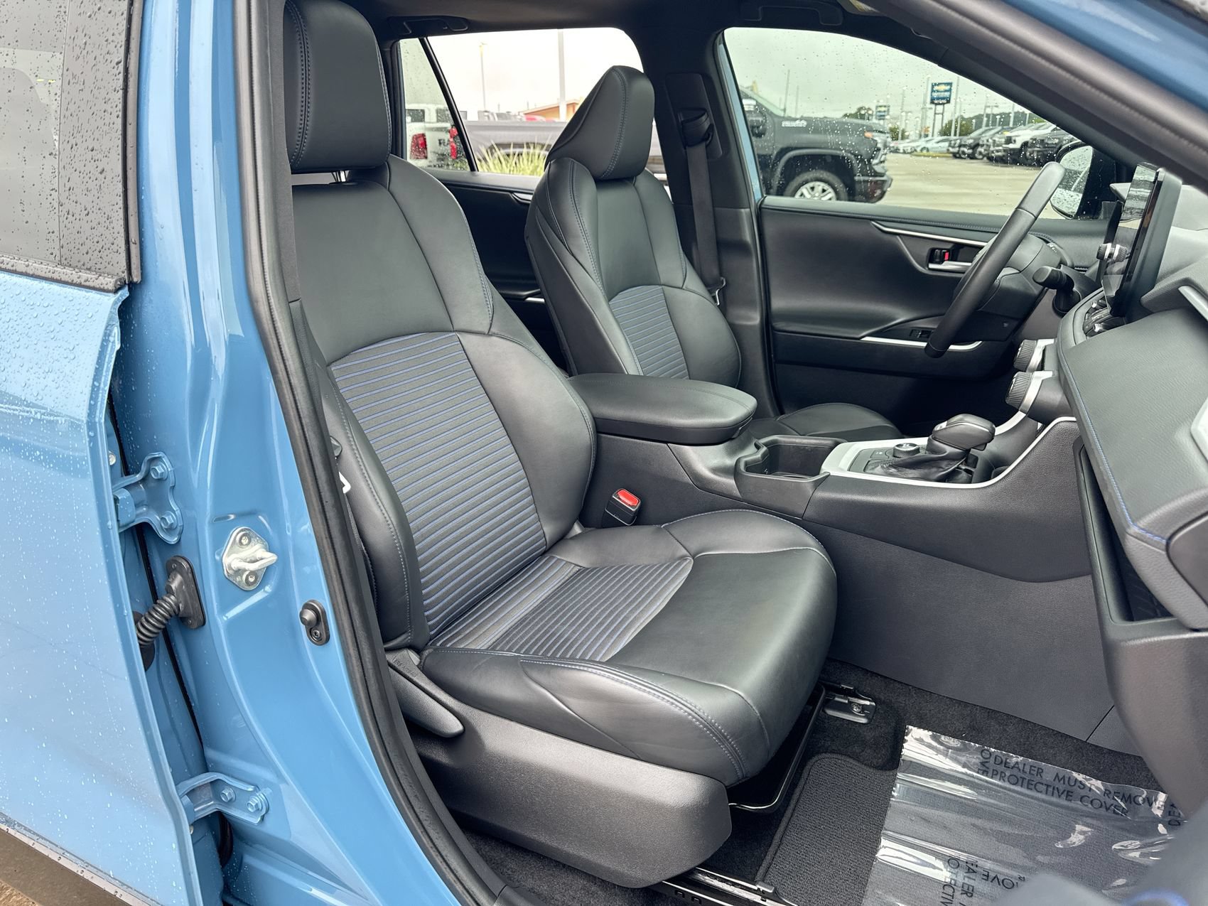 Used 2024 Toyota RAV4 XSE AWD/4WD image 24