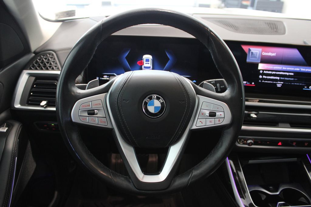 Used 2023 BMW X7 xDrive40i AWD/4WD image 23