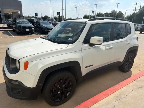 Used 2018 Jeep Renegade Altitude AWD/4WD image 1