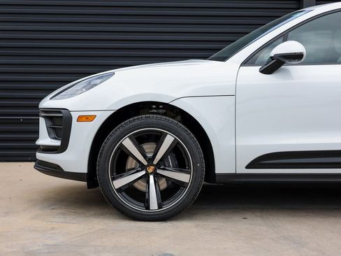 New 2026 Porsche Macan image 11