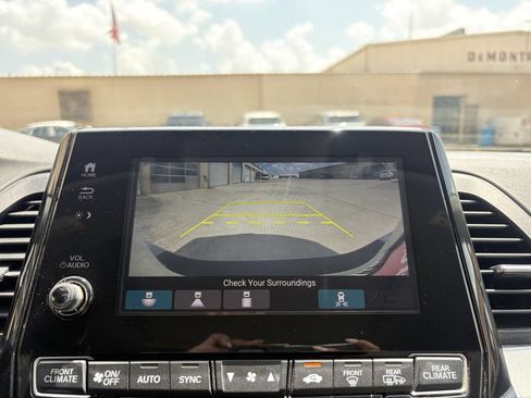 Used 2022 Honda Odyssey Touring image 18