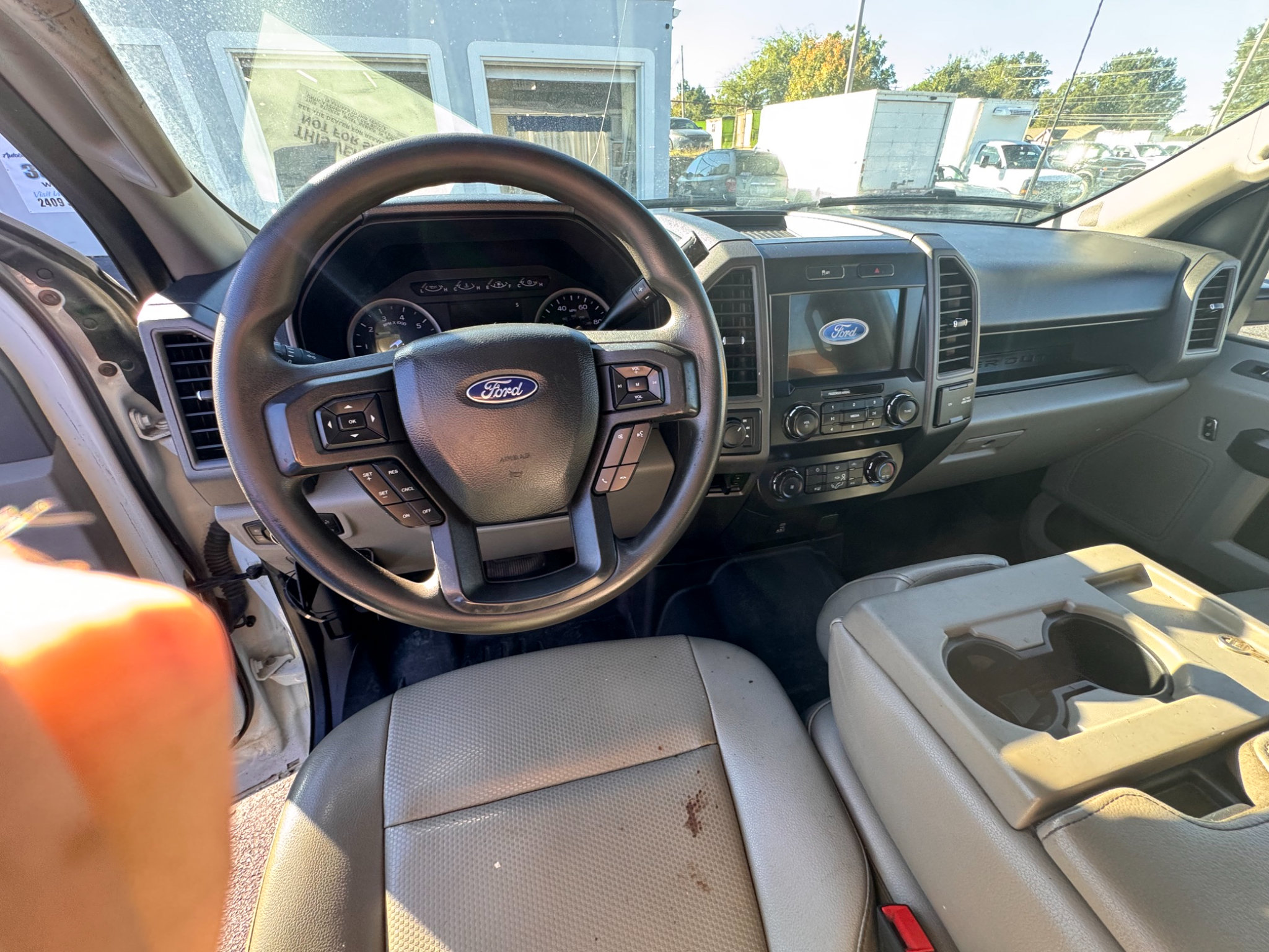 Used 2022 Ford F350 XL w/ Power Equipment Group AWD/4WD image 8