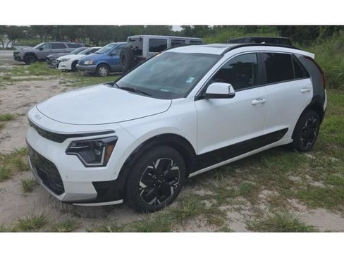 Used 2023 Kia Niro Wave FWD image 1