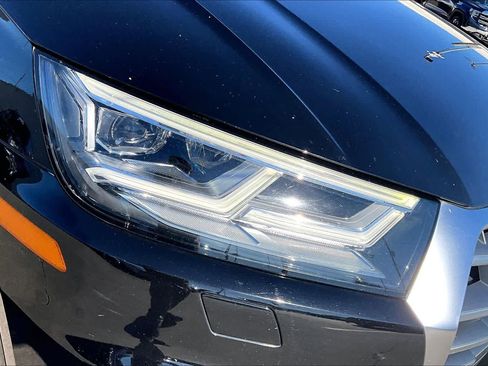 Used 2020 Audi Q5 Premium Plus image 28