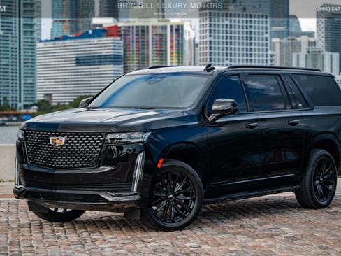 Used 2023 Cadillac Escalade ESV Luxury image 9