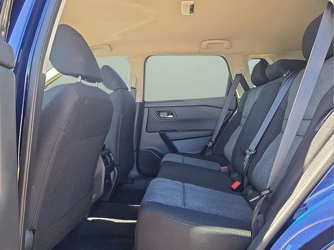 Used 2026 Nissan Rogue SV image 15