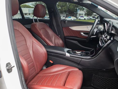 Used 2018 Mercedes-Benz C 300 Sedan image 17
