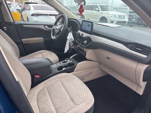 Used 2020 Ford Escape SE AWD/4WD image 9
