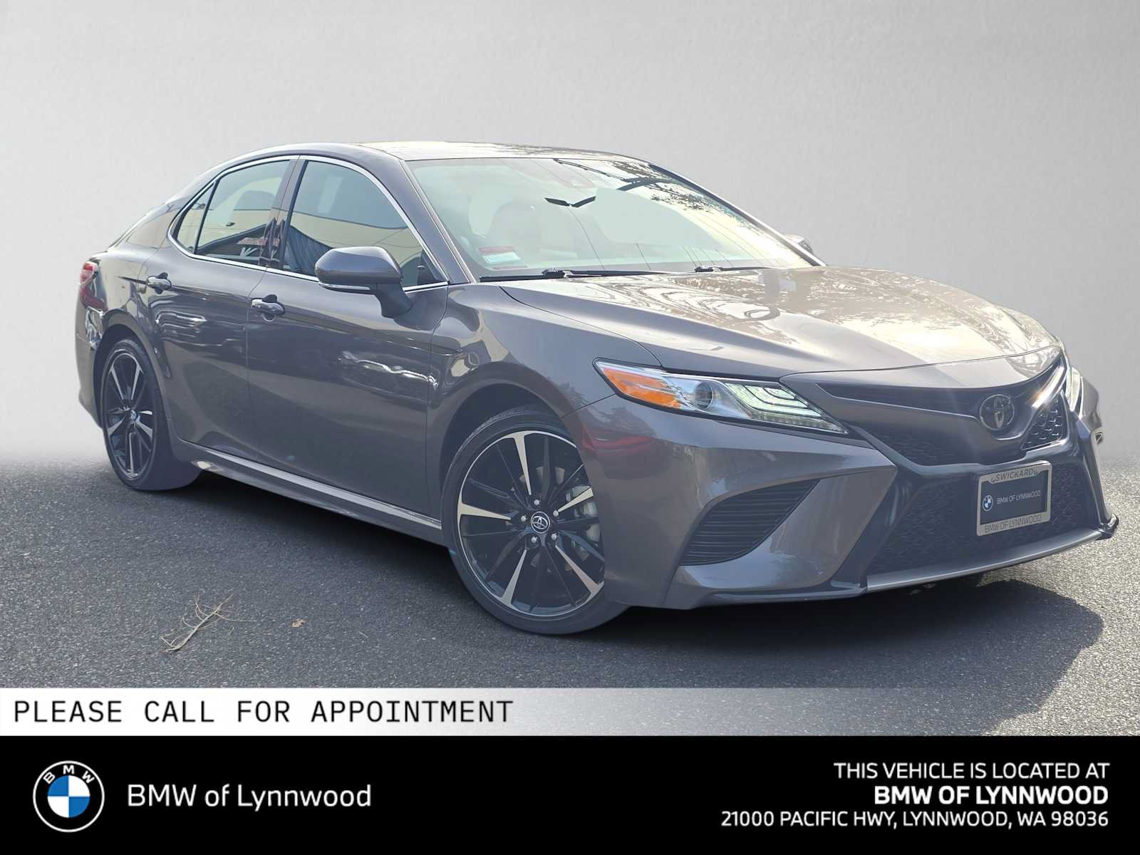Used 2020 Toyota Camry XSE FWD image 1