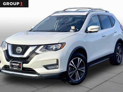 Used 2020 Nissan Rogue SV w/ Sun & Sound Touring Package