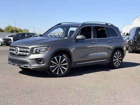 Used 2021 Mercedes-Benz GLB 250 image 3