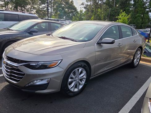 Used 2024 Chevrolet Malibu LT FWD image 1