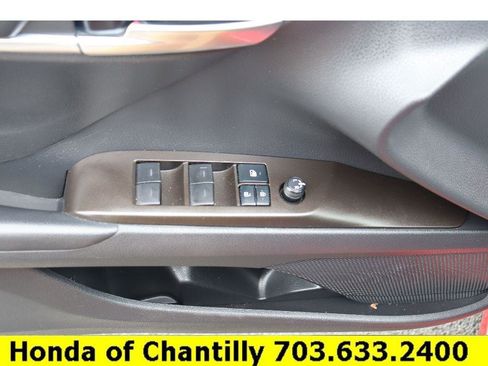 Used 2021 Toyota Camry SE FWD image 19