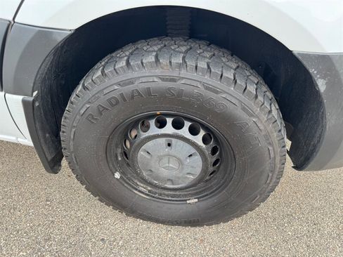 Used 2021 Mercedes-Benz Sprinter 2500 image 19