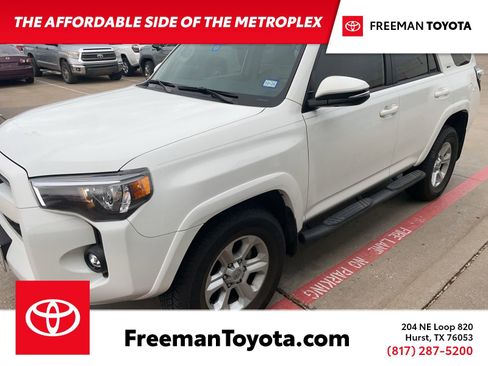 Used 2023 Toyota 4Runner SR5 Premium w/ Moonroof Package RWD image 1