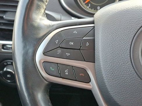 Certified 2019 Jeep Cherokee Limited image 24