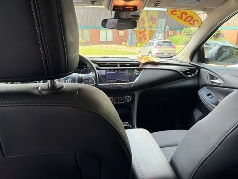 Used 2023 Buick Encore GX Select FWD image 19