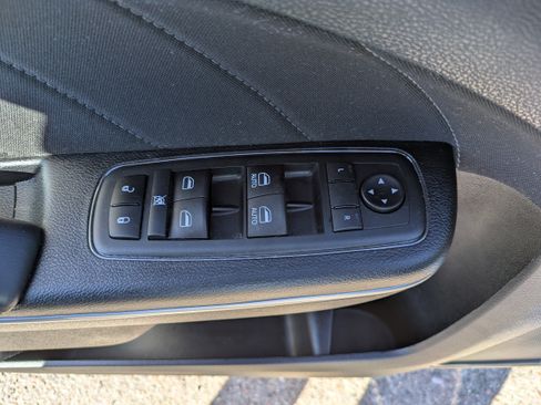 Used 2020 Dodge Charger SXT image 18