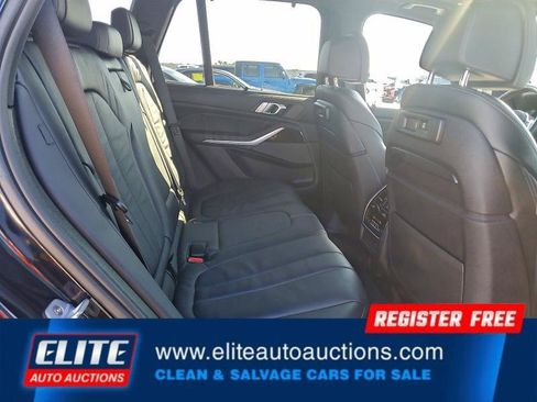 Used 2019 BMW X5 xDrive50i w/ M Sport Package image 21