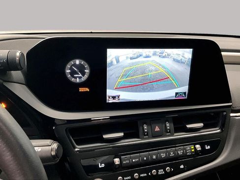 Used 2022 Lexus ES 250 F Sport w/ Accessory Package AWD/4WD image 27