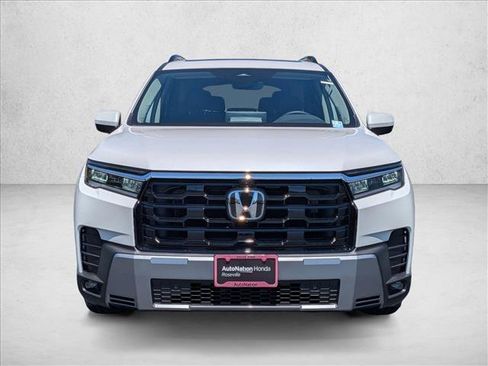 New 2026 Honda Pilot Touring image 5