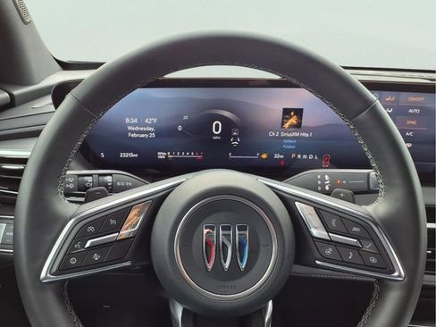 Certified 2025 Buick Enclave Preferred image 15