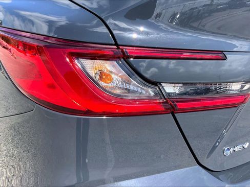 Used 2025 Toyota Camry SE FWD image 28