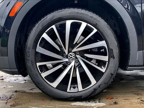 Certified 2023 Volkswagen ID.4 Pro S Plus image 8