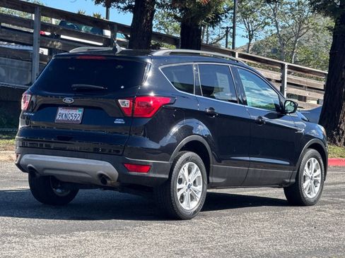 Used 2019 Ford Escape SEL AWD/4WD image 4