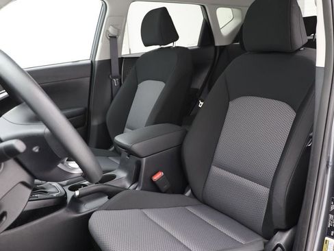 Used 2025 Kia Soul LX FWD image 16