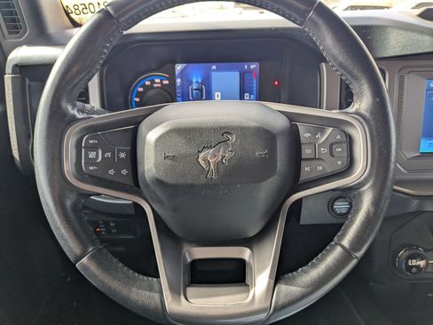 Used 2021 Ford Bronco Outer Banks AWD/4WD image 16
