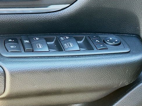 Used 2022 RAM 1500 Big Horn AWD/4WD image 22