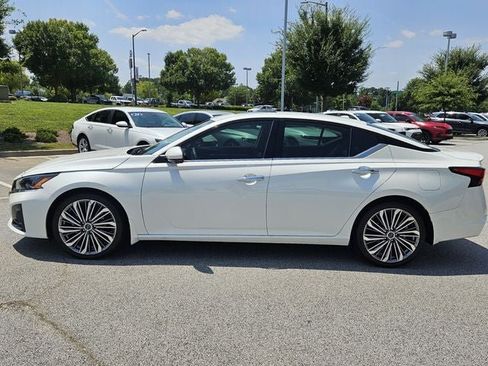 Used 2023 Nissan Altima 2.5 SL FWD image 5