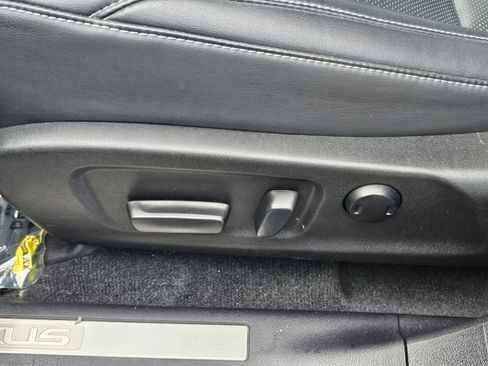 Used 2018 Lexus RX 450h AWD w/ Premium Package image 32