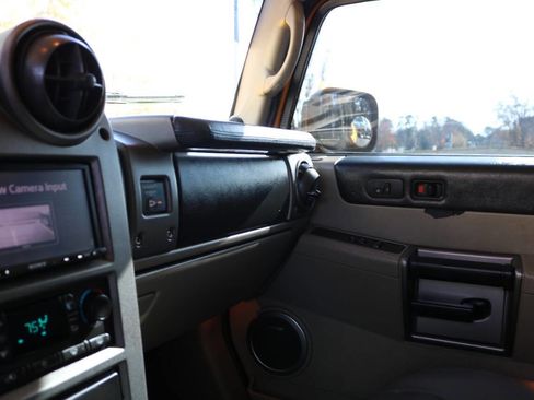 Used 2003 HUMMER H2 Base 4dr 4WD SUV w/ Preferred Equipment Group image 53