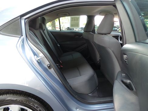 Used 2025 Toyota Corolla LE FWD image 36