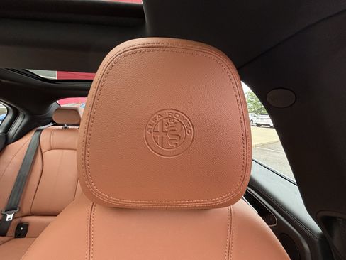 Certified 2023 Alfa Romeo Giulia Ti AWD/4WD image 29