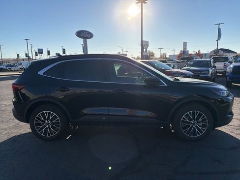 Used 2024 Ford Escape PHEV w/ PHEV Premium Package image 7