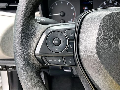 Certified 2025 Toyota Corolla LE FWD image 22