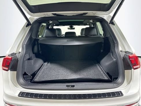 Used 2024 Volkswagen Tiguan SEL R-Line AWD/4WD image 32