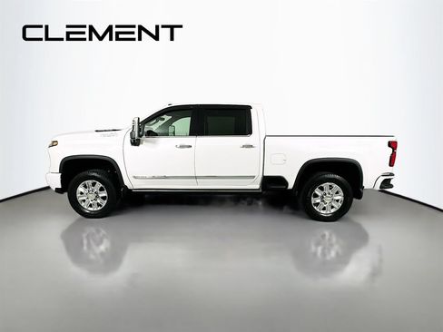 Used 2024 Chevrolet Silverado 2500 High Country w/ High Country Premium Package AWD/4WD image 6