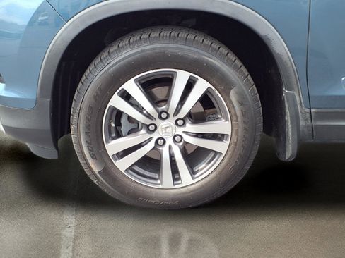 Certified 2018 Honda Pilot EX image 12