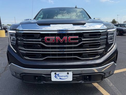 Used 2025 GMC Sierra 1500 SLT AWD/4WD image 2